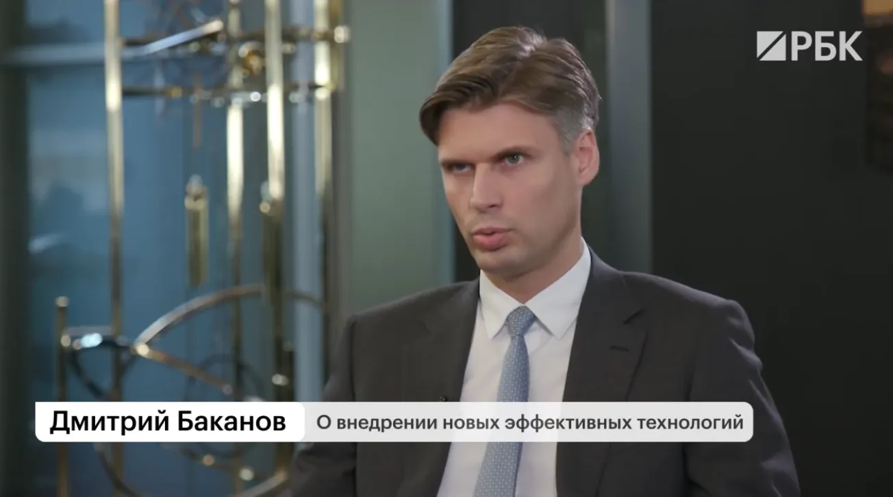 Дмитрий Баканов заявил, что примерно через полтора года в России не будет пропадать интернет даже в самолётах и поездах