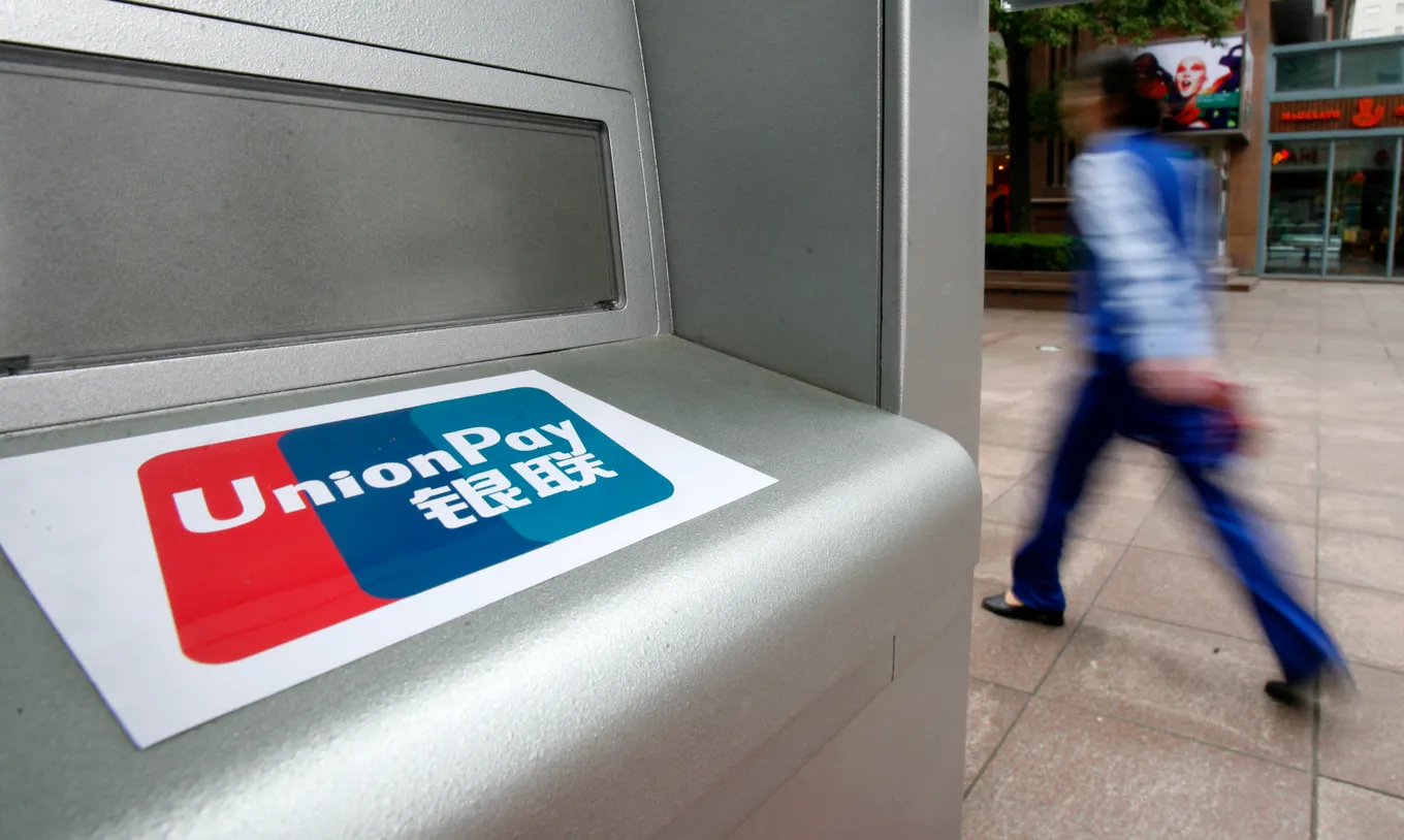 Обманутые ожидания: почему россиянам не нужно заводить карту UnionPay