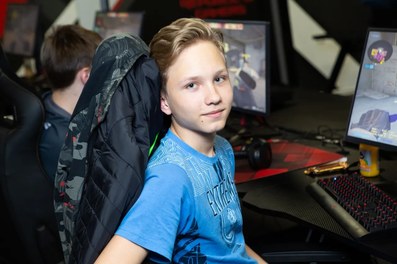 M0NESY на одном из первых LAN-ивентов