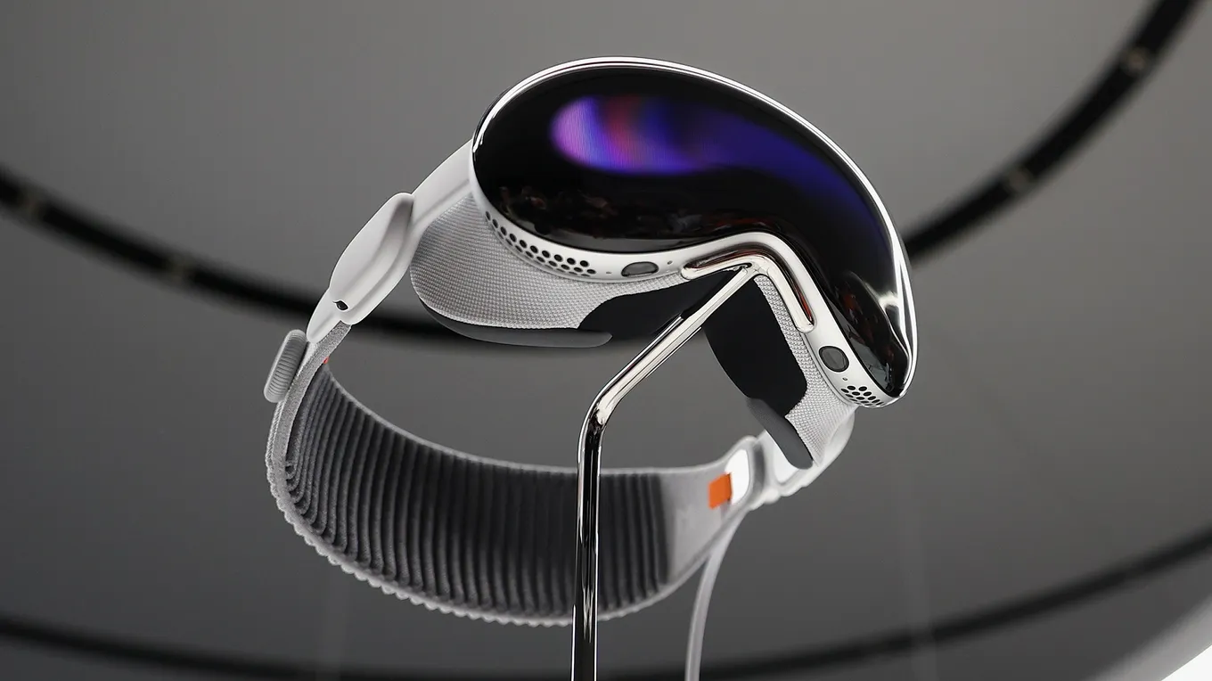 Apple Vision Pro появится в России в марте по цене 450–500 тысяч рублей