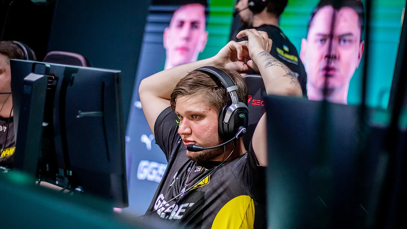 Александр s1mple Костылев