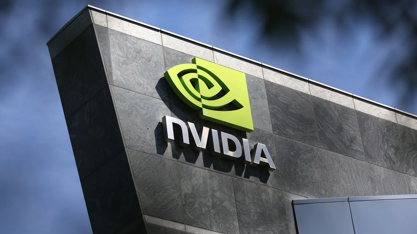 NVIDIA давит на партнёров, требуя ускорить распродажи. Инсайдеры прогнозируют новые волны скидок в августе