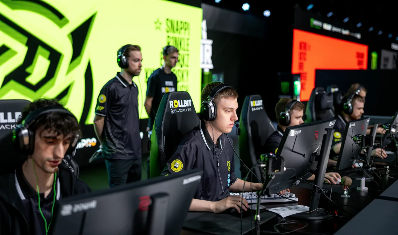 Прогноз на матч FaZe – Ninjas in Pyjamas: два легендарных тега на грани?