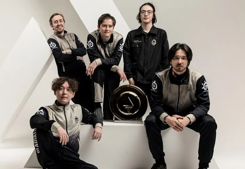 Состав GG, снявшийся с TI 14 (слева-направо): Malady, Quinn, Ace, watson, tOfu