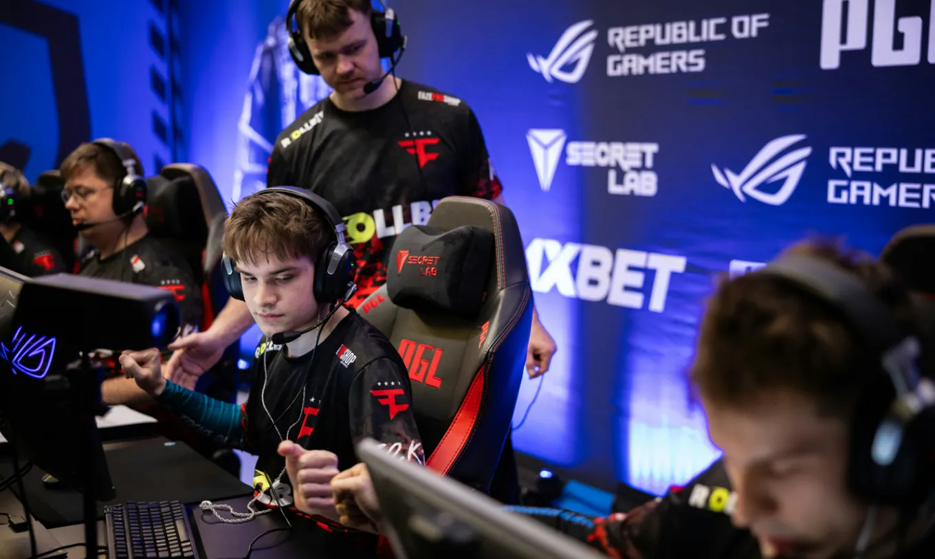 Прогноз на матч FaZe – Astralis: один из великих тегов покинет турнир в Румынии