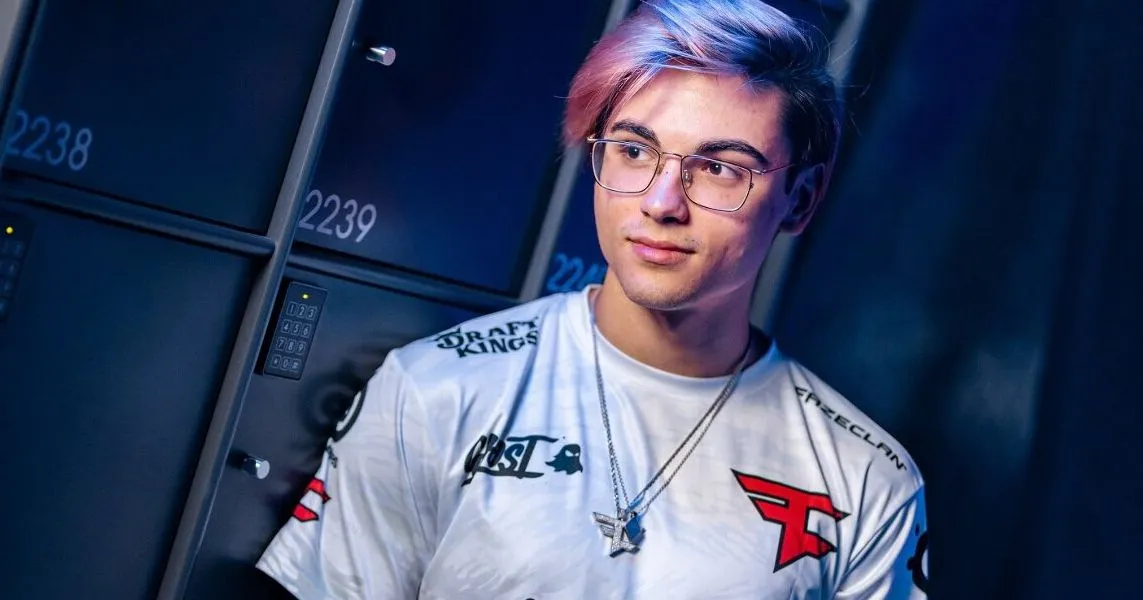Рассел Twistzz Ван Далкен