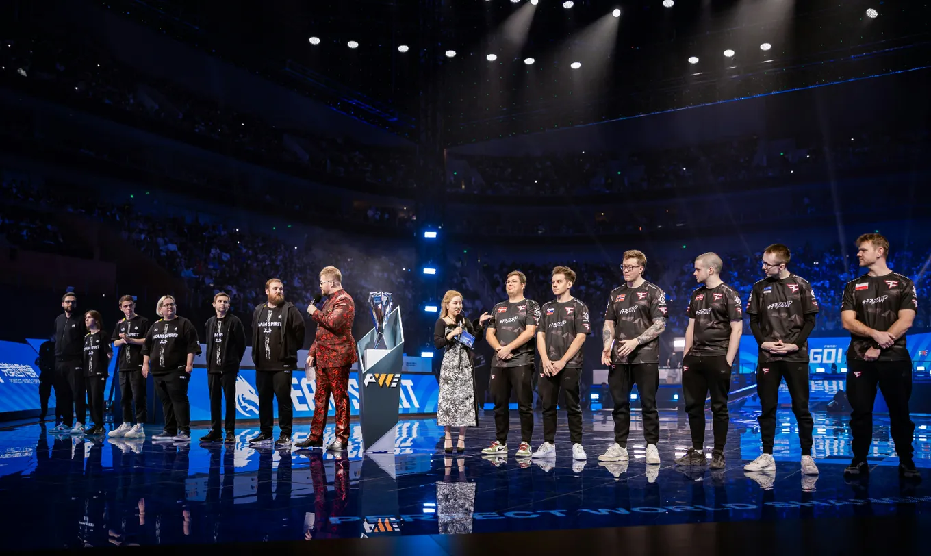 Spirit и FaZe в финале Perfect World Shanghai Major 2024