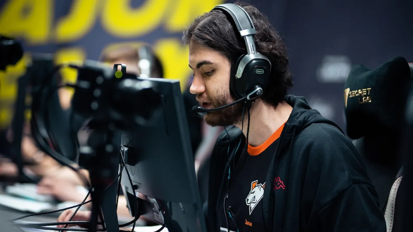 Virtus.pro – Complexity: «медведи» могут начать Esports World Cup на хорошей ноте
