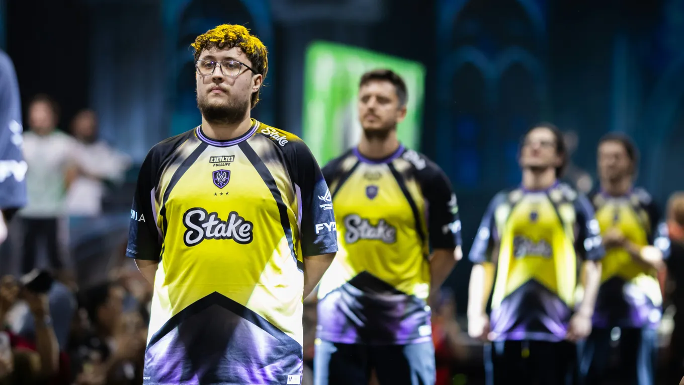 Прогноз на матч Vitality – 100 Thieves: фаворит с победы начнет домашний турнир