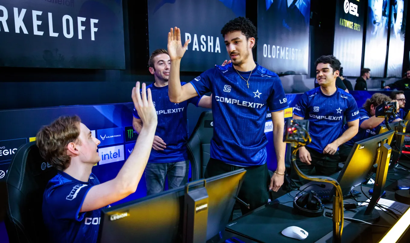 Movistar Riders – Complexity: уверенная победа для американцев