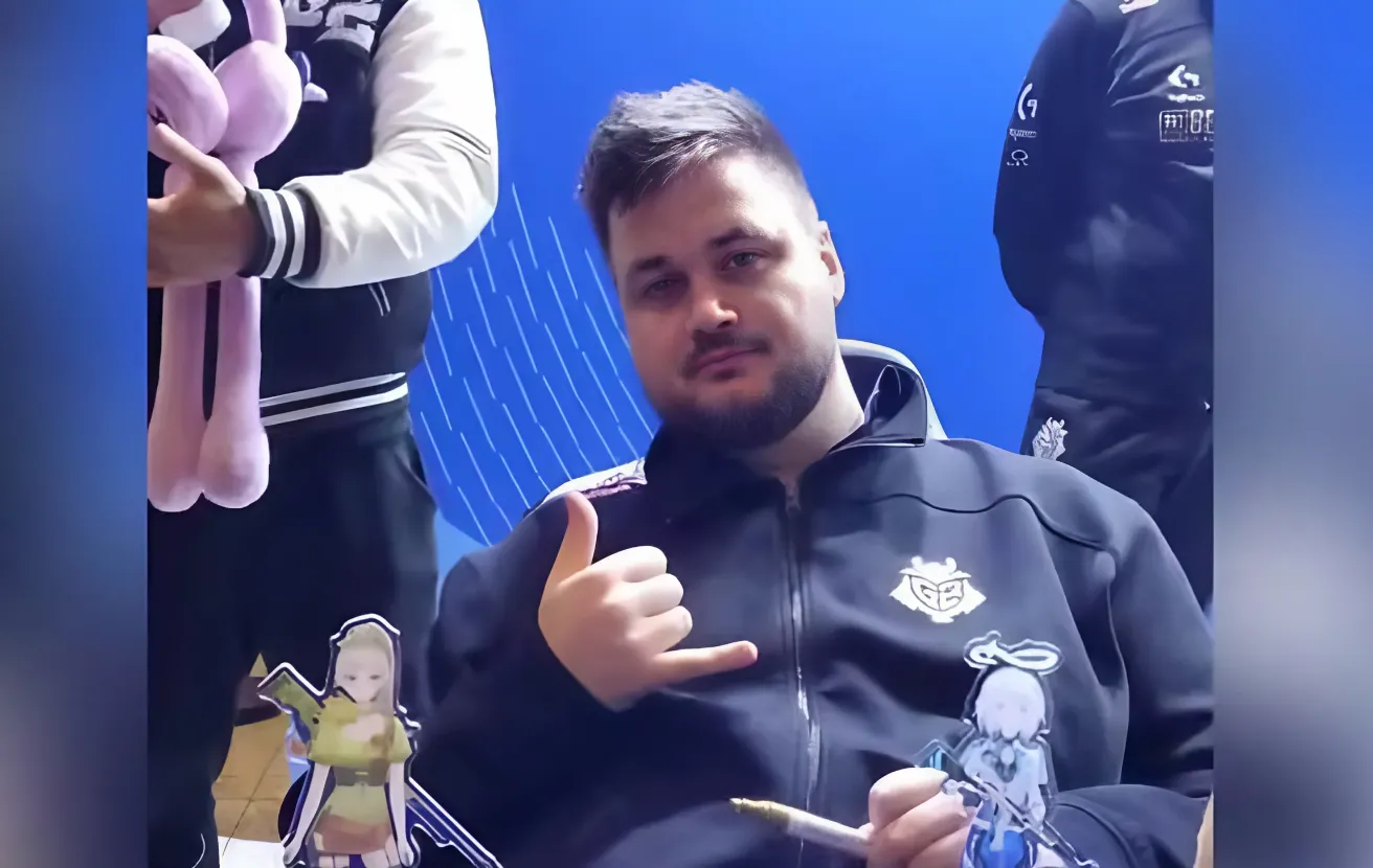 Игрок состава G2 Esports по CS2 Януш Snax Погожельски случайно продемонстрировал свой талант разбираться в российских трендах
