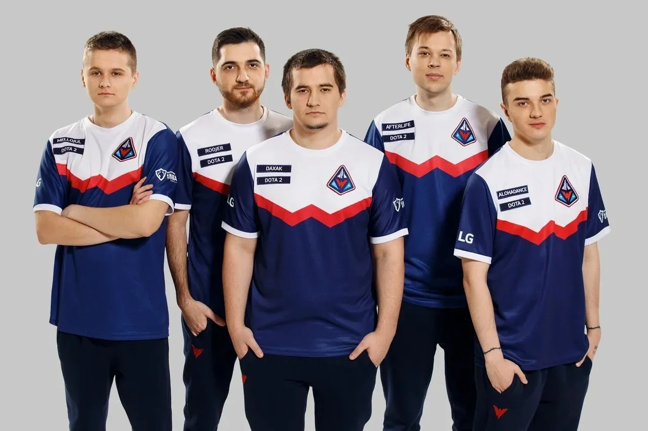 Новый ростер Winstrike Team объявила в ноябре 2019 года: туда снова попал дуэт Daxak и AfterLife, а усилили их RodjER и ALOHADANCE