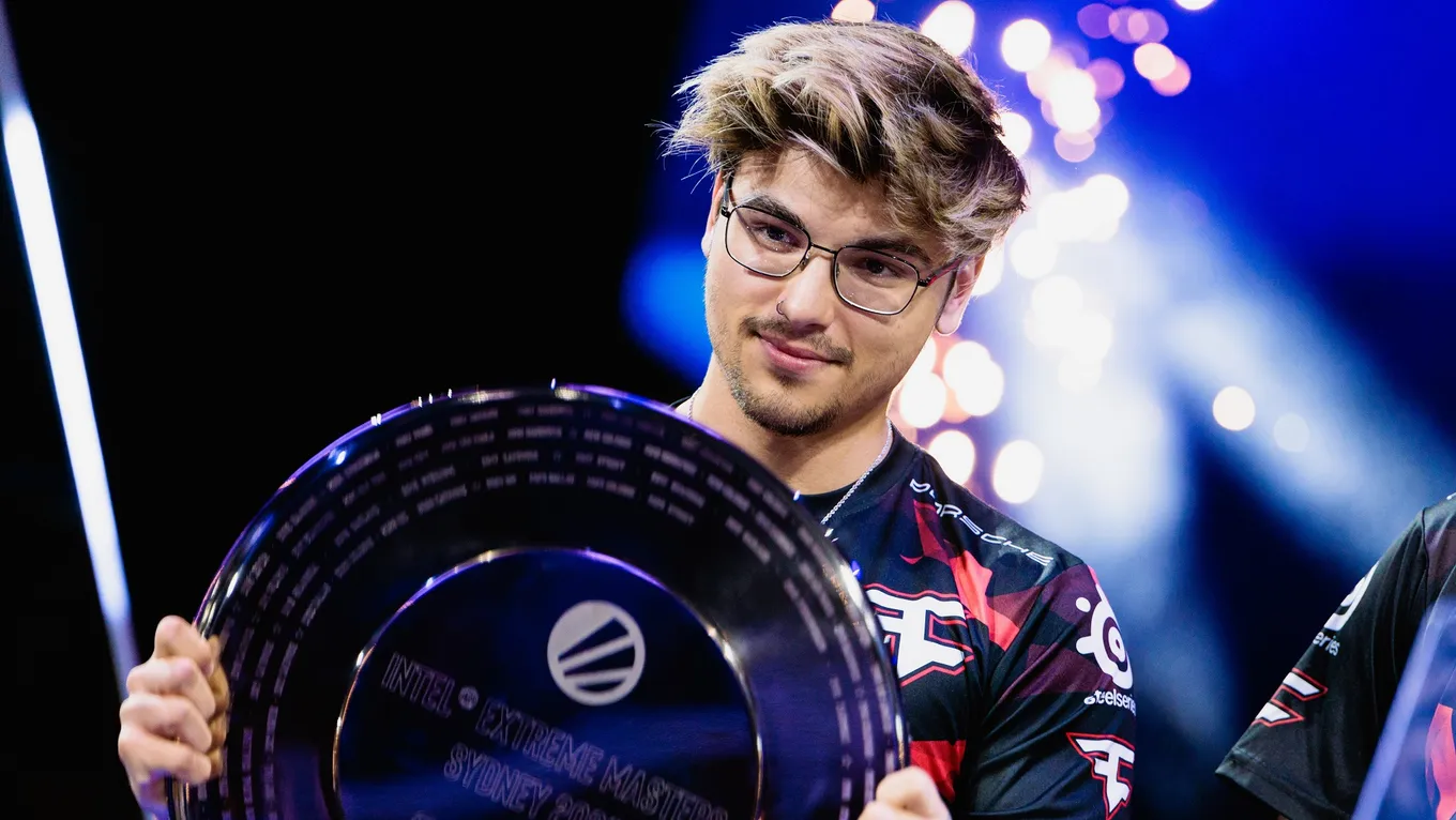 Рассел Twistzz Ван Далкен