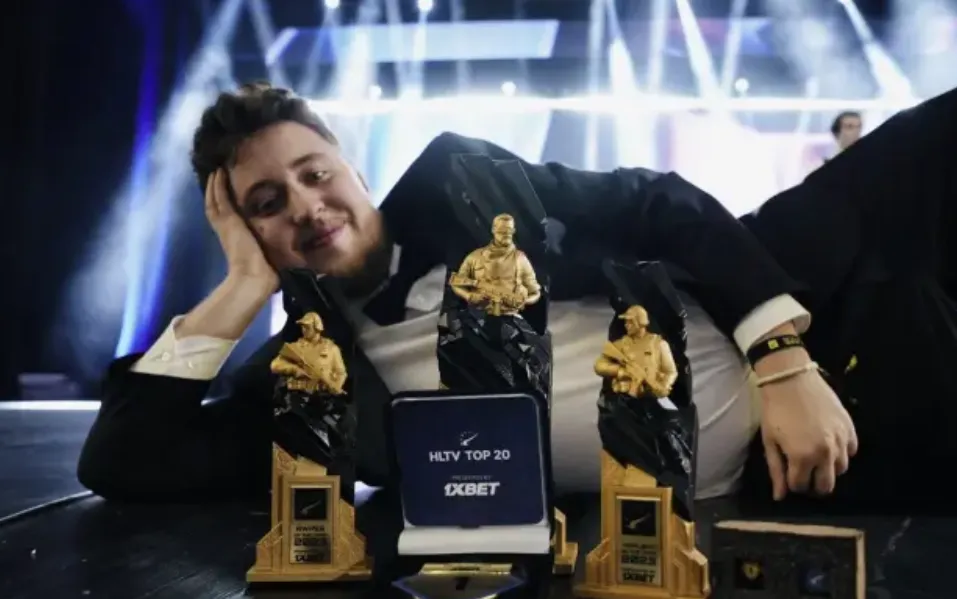 Награды ZywOo за 2023-й год