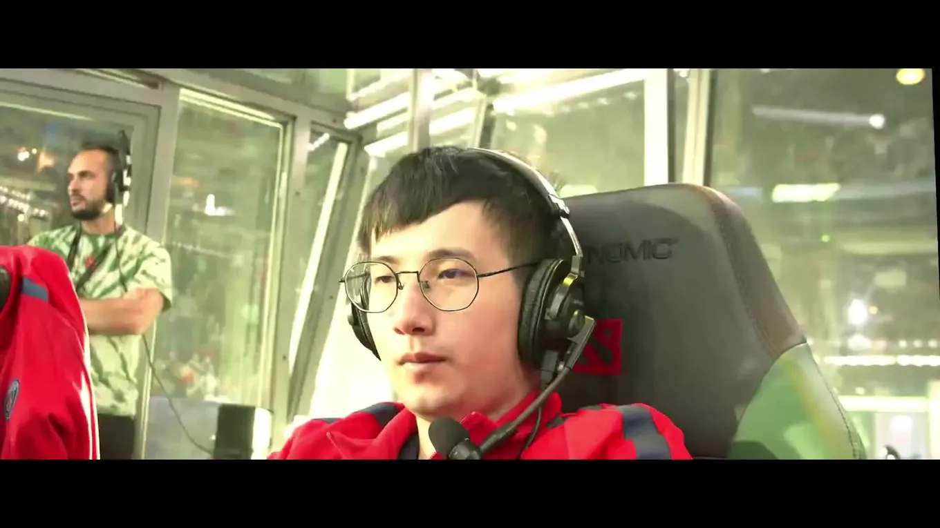 Момент из True Sight к TI8. Саппорт PSG.LGD fy переживает неудачу в гранд-финале против OG