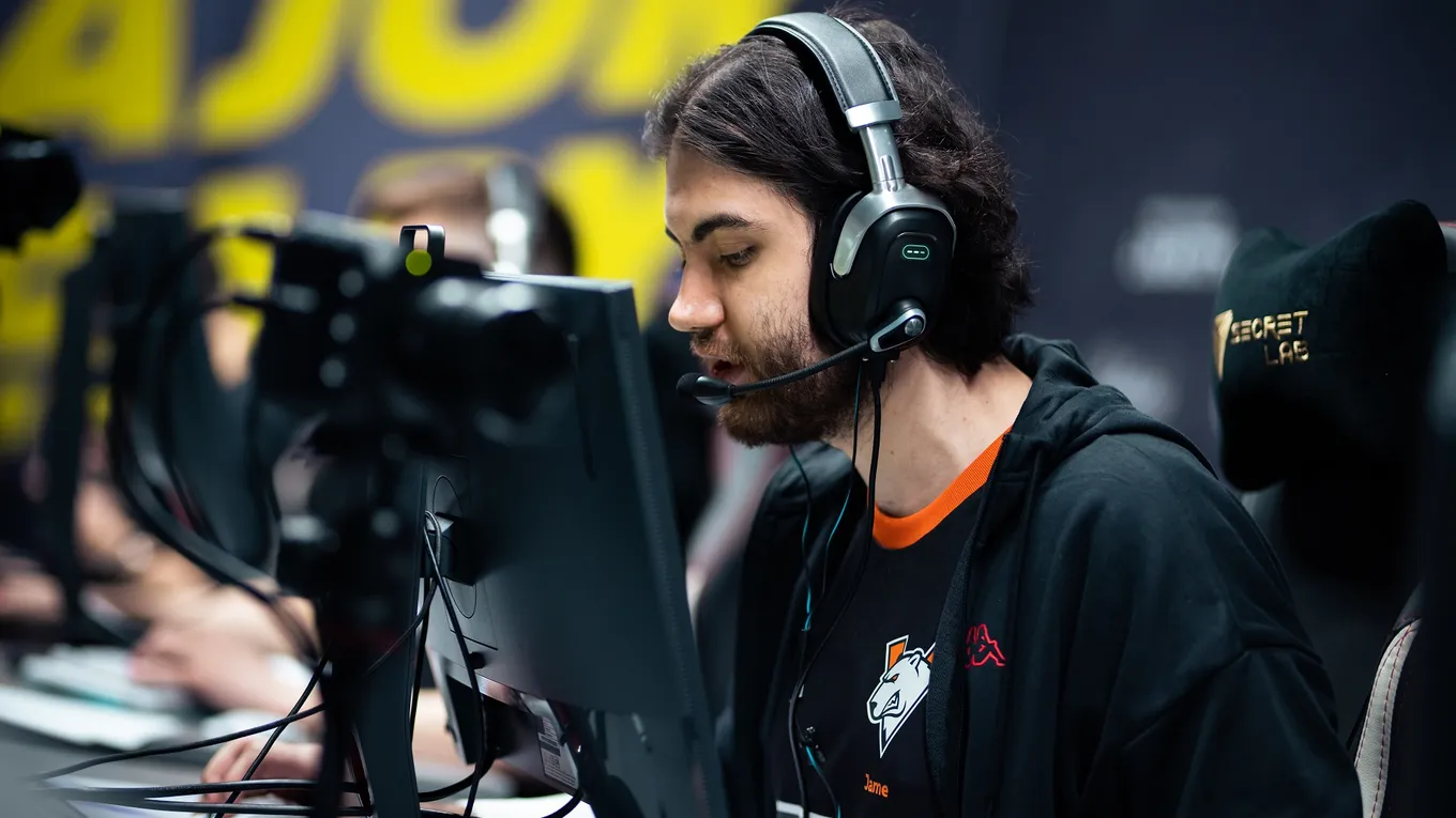 FaZe – Virtus.pro: очень непростой матч для Jame и компании