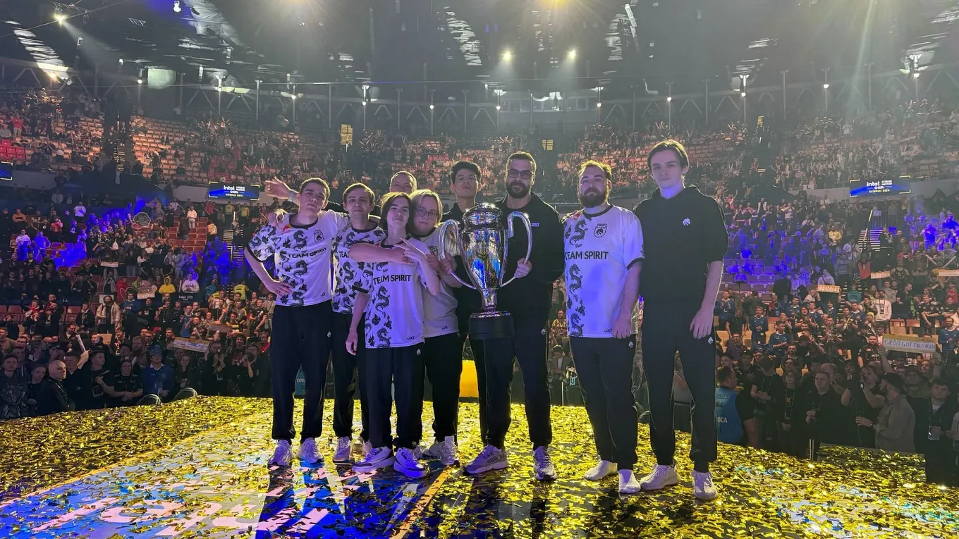 Победное фото Team Spirit на IEM Katowice 2024