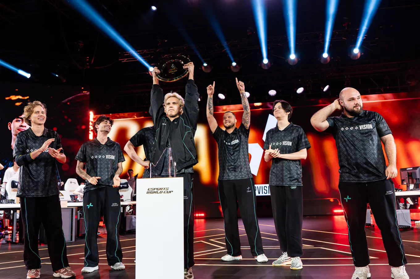 Чемпионом EWC 2026 по Dota 2 стала команда PARIVISION