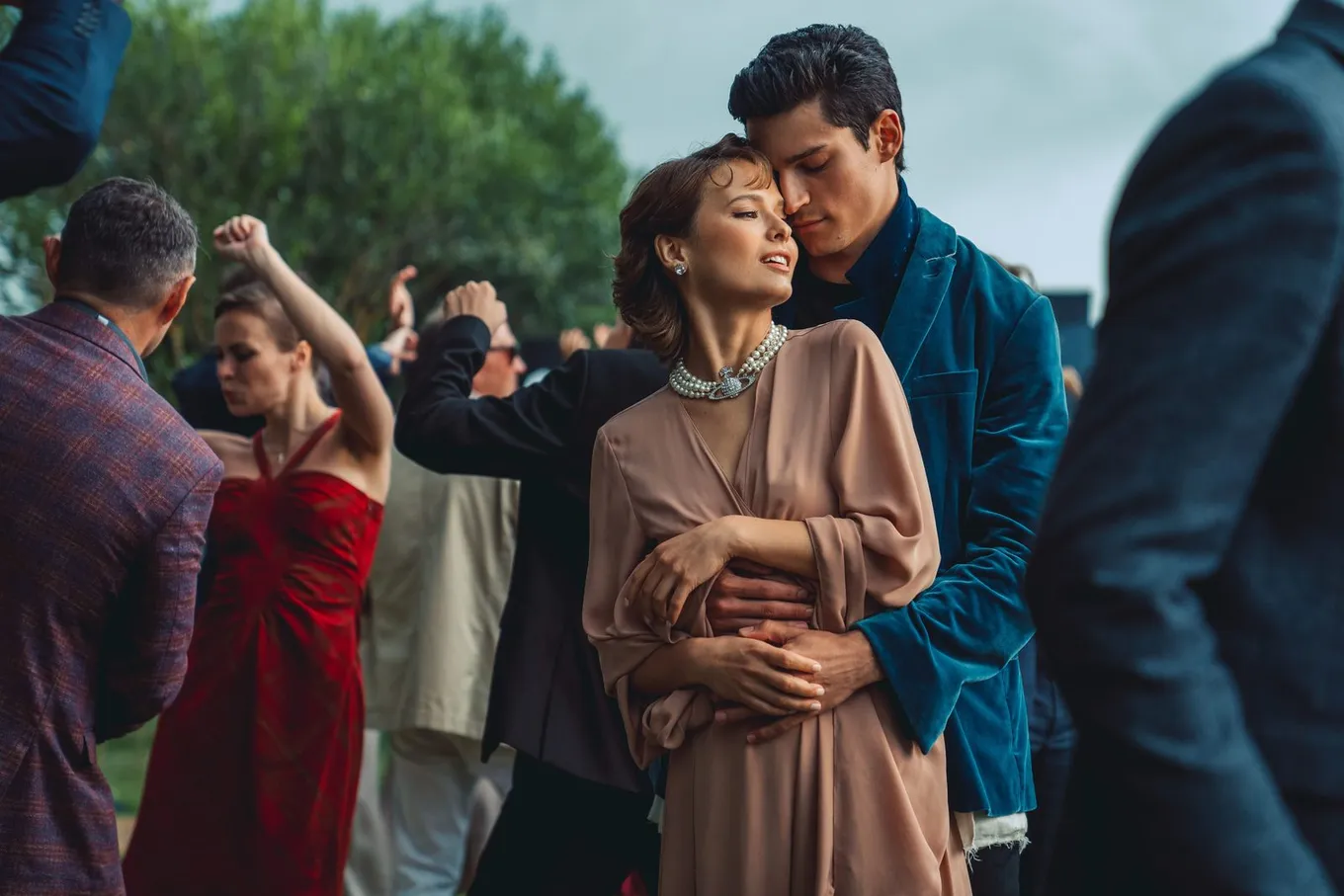 Кадр из сериала «Жить жизнь»