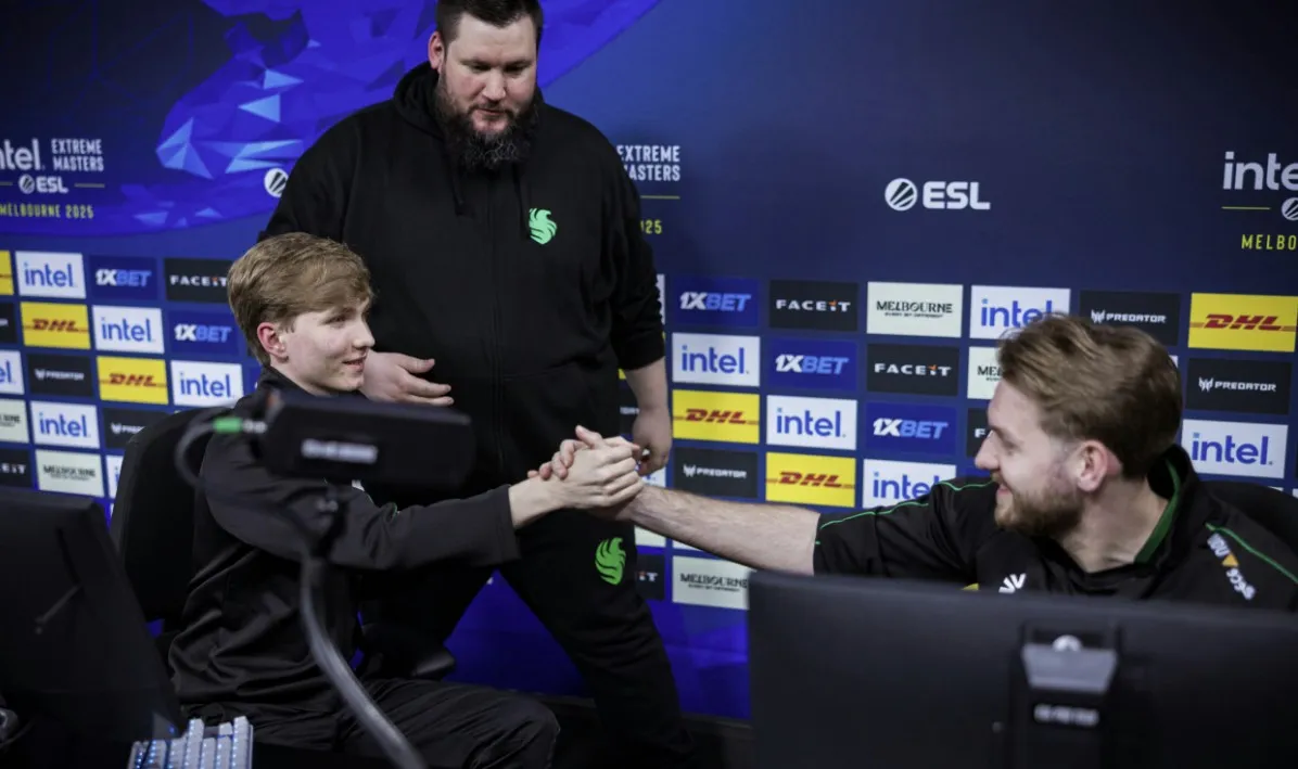 m0NESY, NiKo и Дэнни zonic Соренсен, тренер Team Falcons