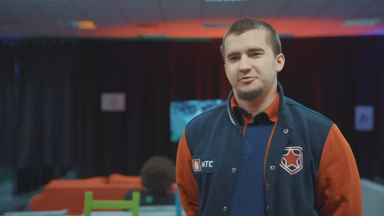 Началом карьеры Daxak на высшем уровне можно считать период выступлений за Gambit Esports