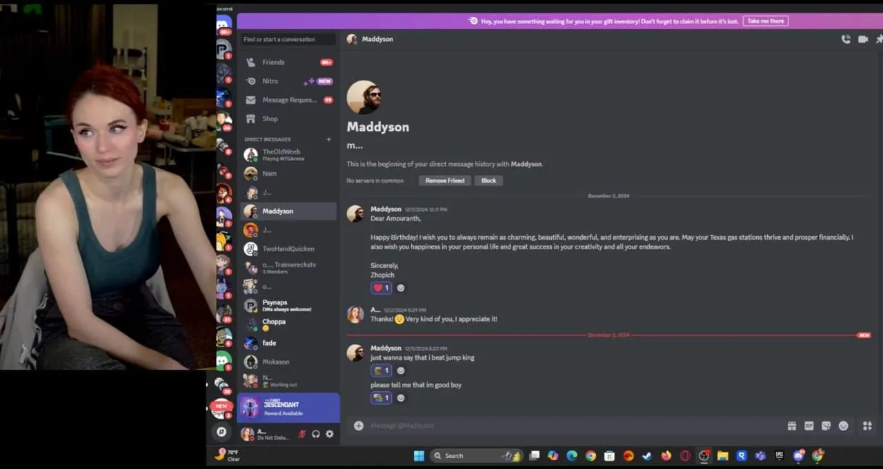 Twitch-трансляция Amouranth