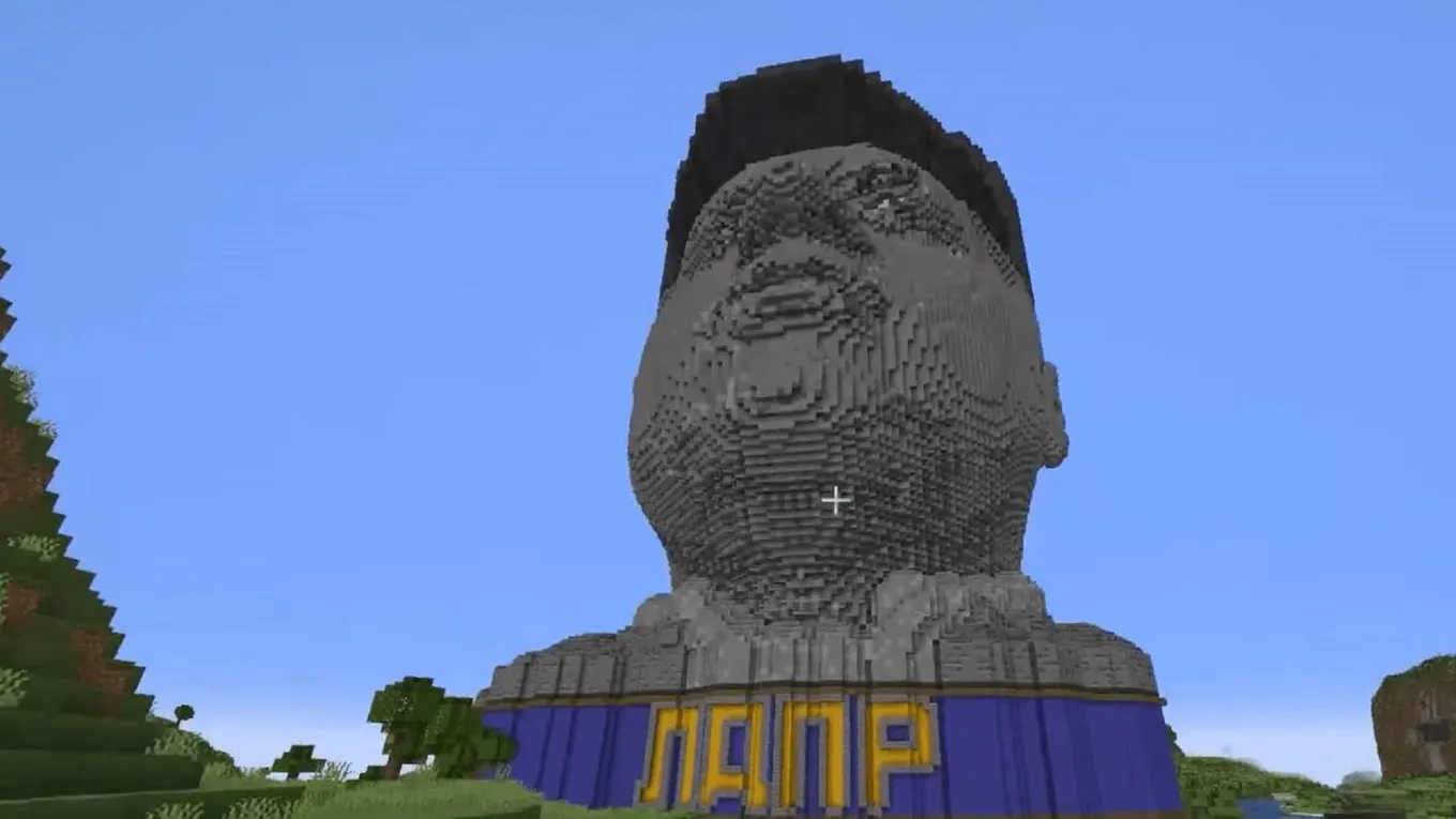 Памятник Владимиру Жириновскому в Minecraft