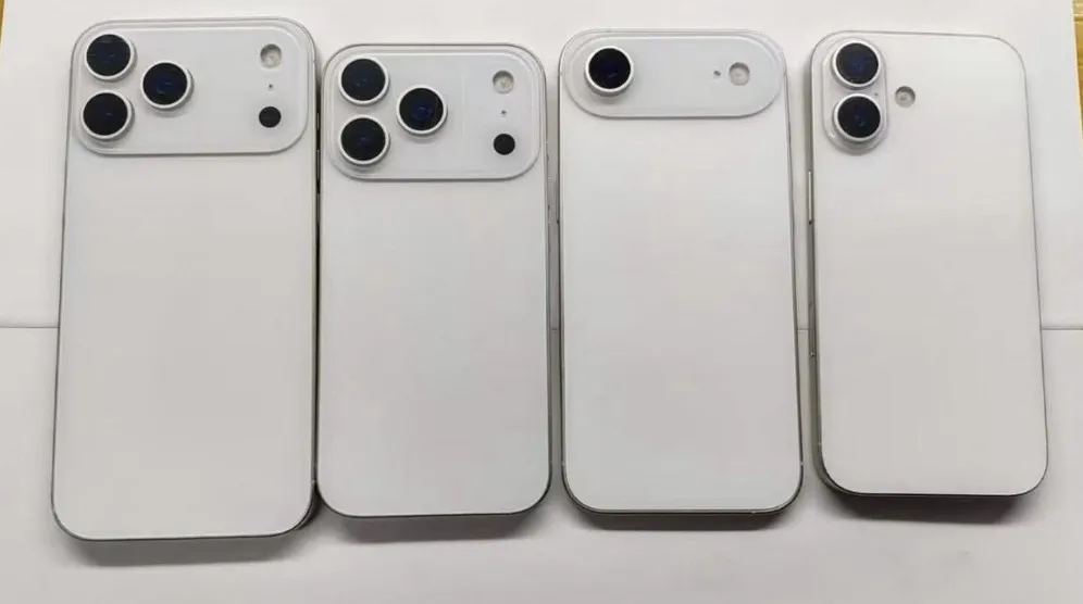 Линейка iPhone 17 в белом цвете