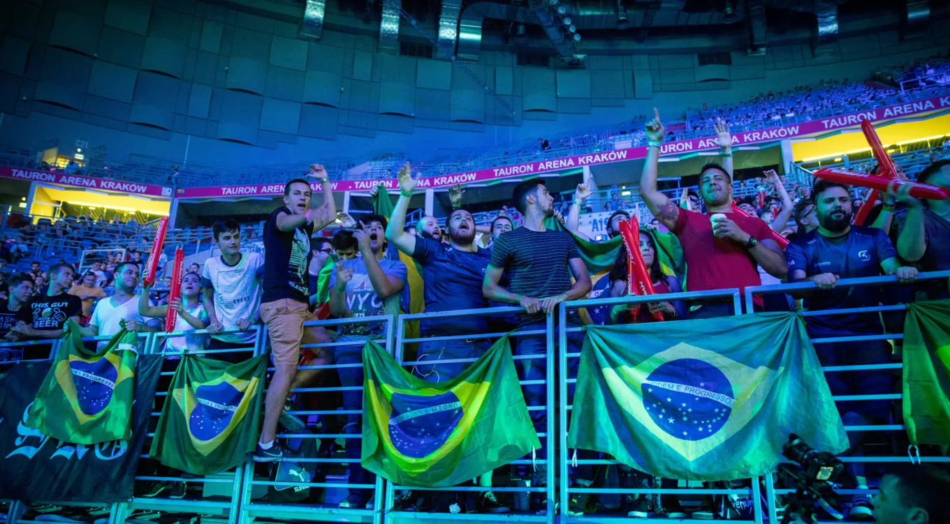 Полупустые трибуны этой же TAURON Arena во время гранд-финала PGL Major Krakow 2017