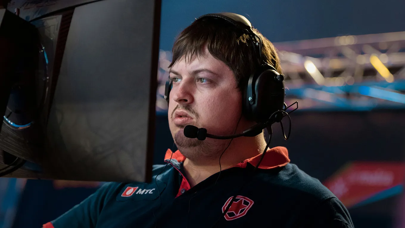 Михаил Dosia Столяров