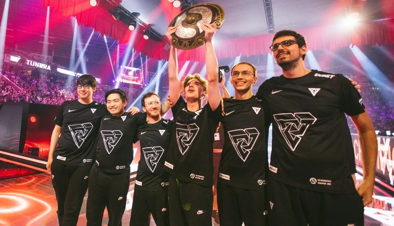 Тренер Tundra Кёртис Aui_2000 Линг стал первым человеком в истории Dota 2, выигравшим The International и как игрок, и как наставник команды