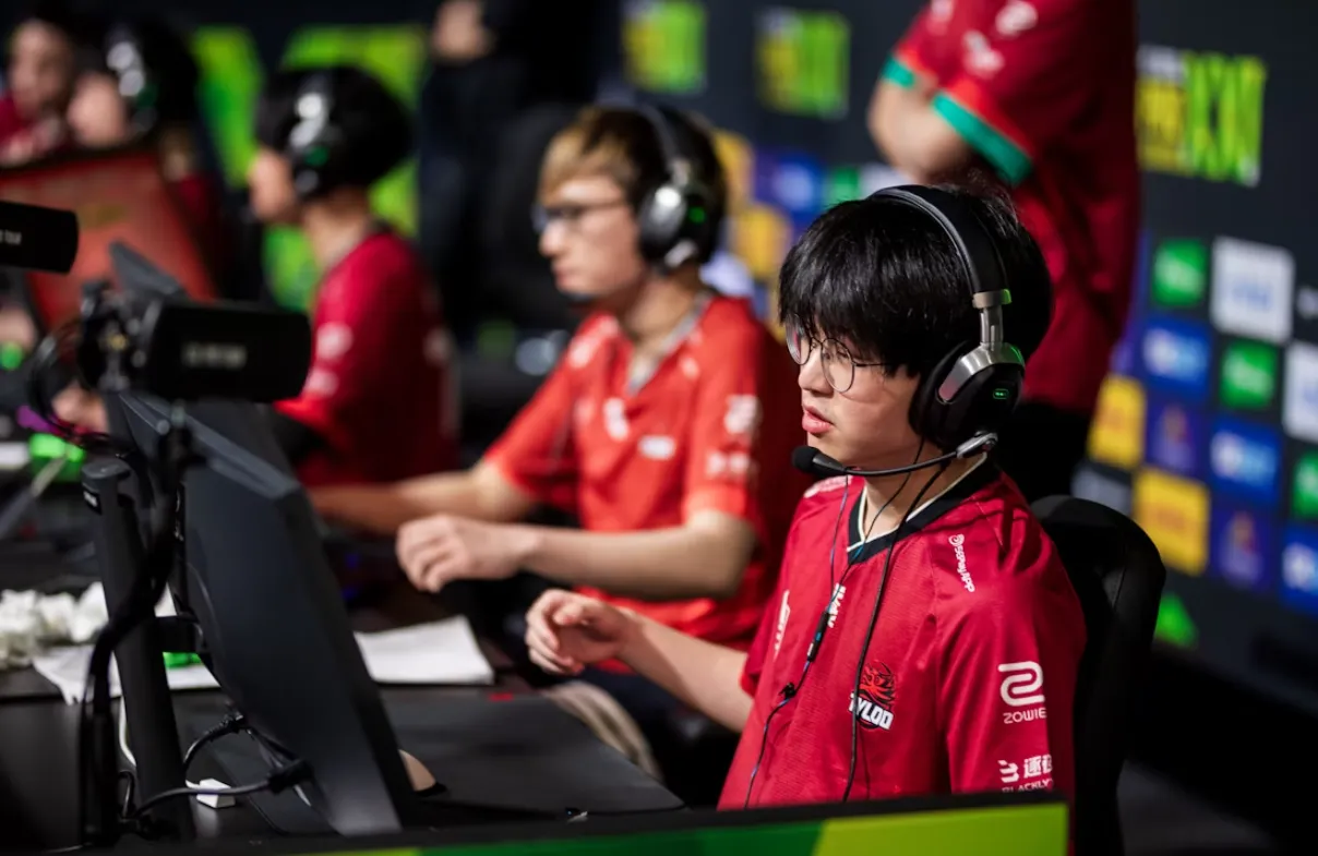 TYLOO вышла из Stage 1, что лучше результата HEROIC, NRG, M80 и Nemiga, однако в основной части китайский коллектив занял последнее место со статистикой 0-3