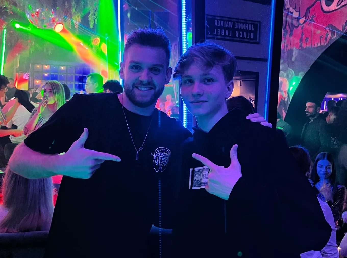 M0NESY и NiKo