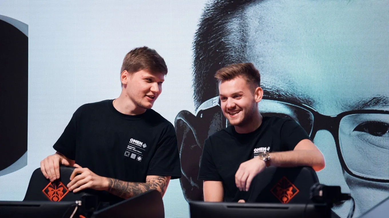 S1mple и NiKo (справа)