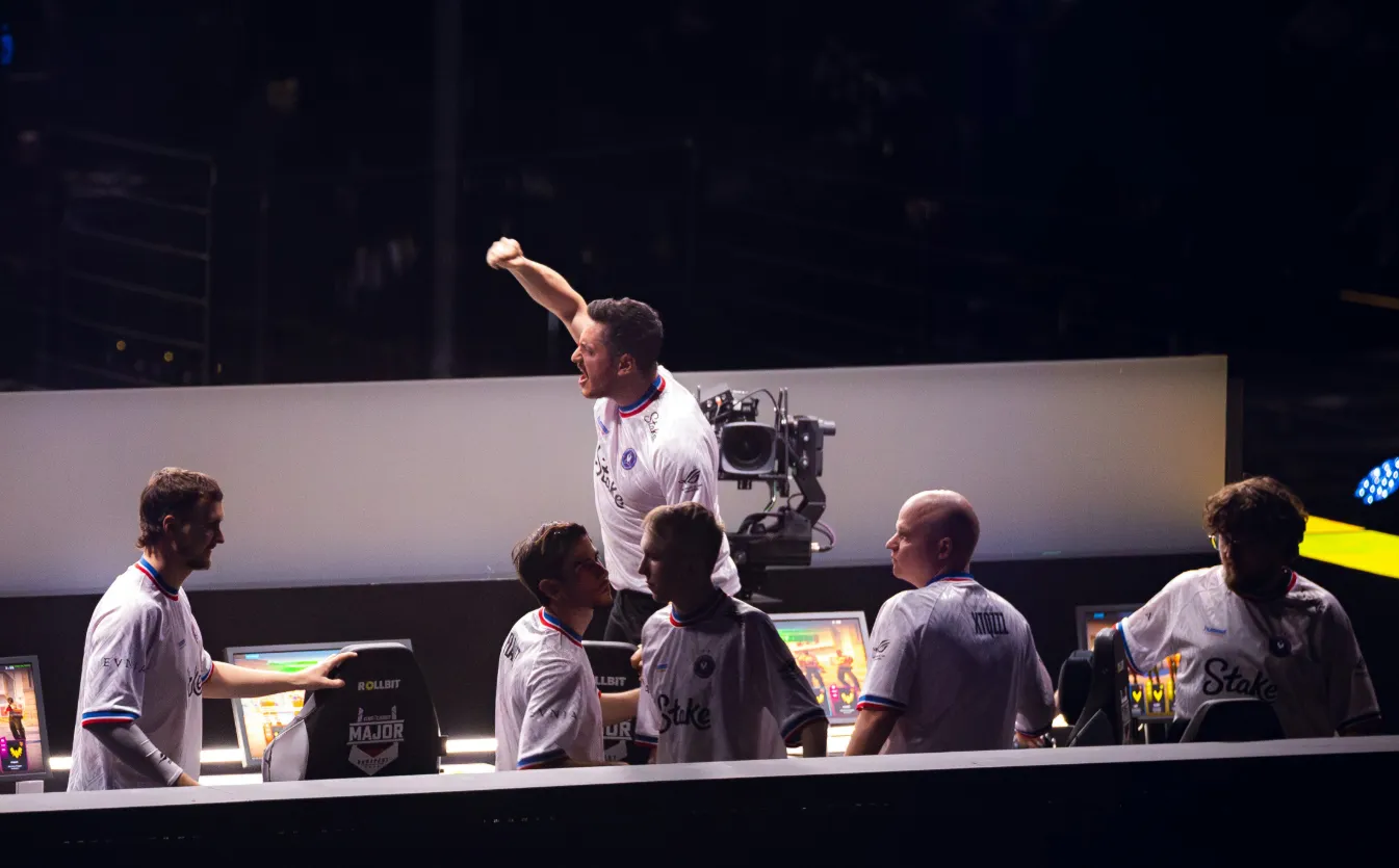 Прогноз на матч Vitality – FaZe: этот сезон останется за «пчёлами»