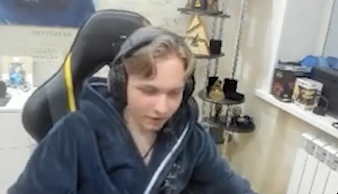 M0NESY в халате