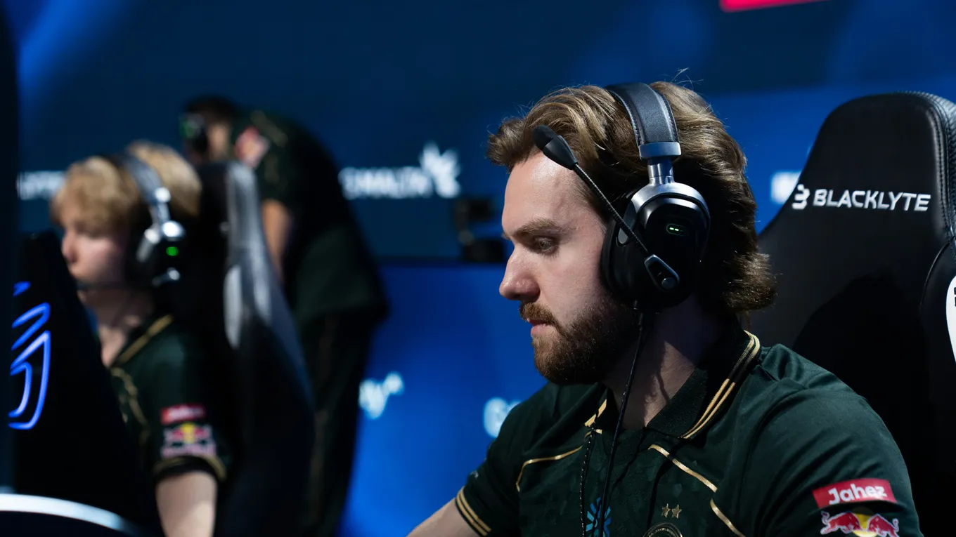 Прогноз на матч Legacy – Team Falcons: реванш за поражение на EWC?