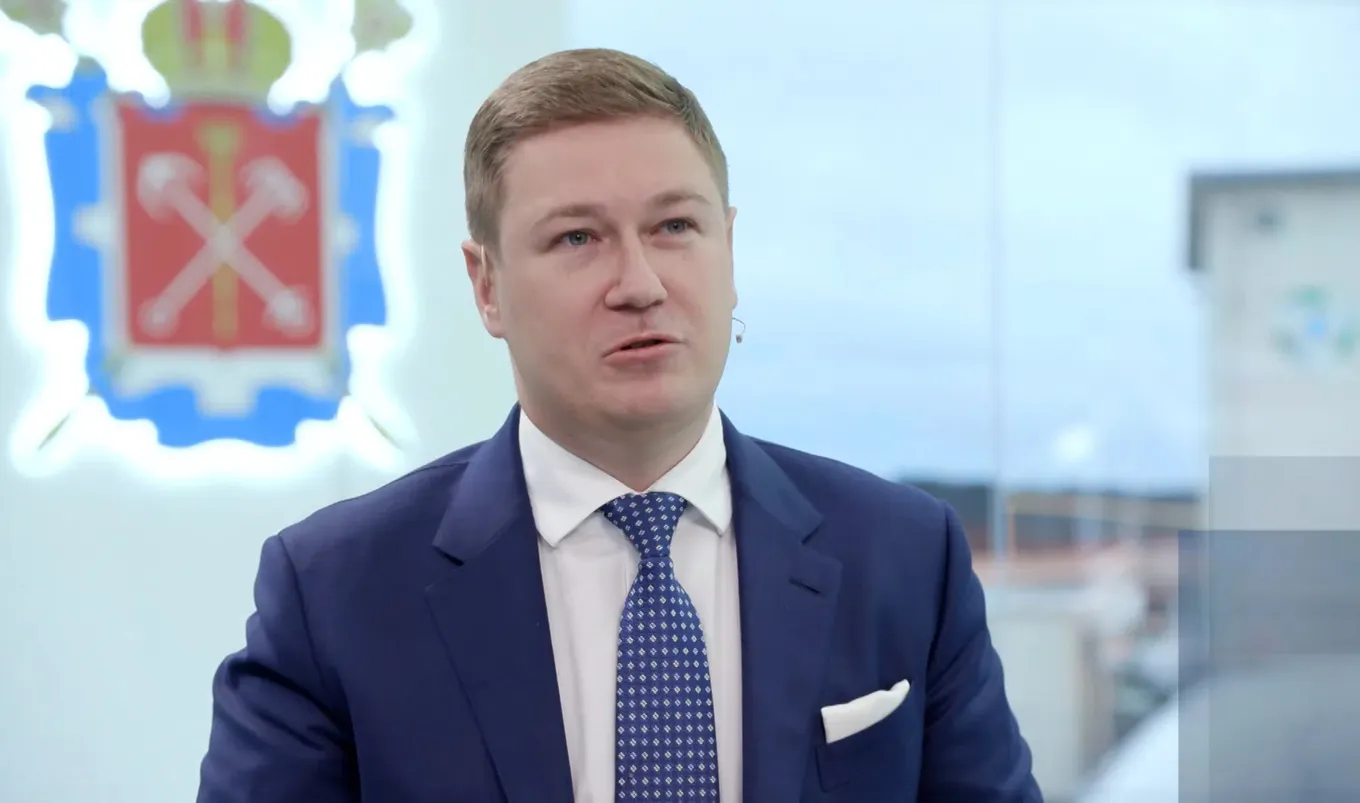 Соколов отметил, что использование исключительно российских мессенджеров для коммуникации с клиентами неудобно для бизнеса, так как многие процессы уже интегрированы в иностранные сервисы, такие как Telegram