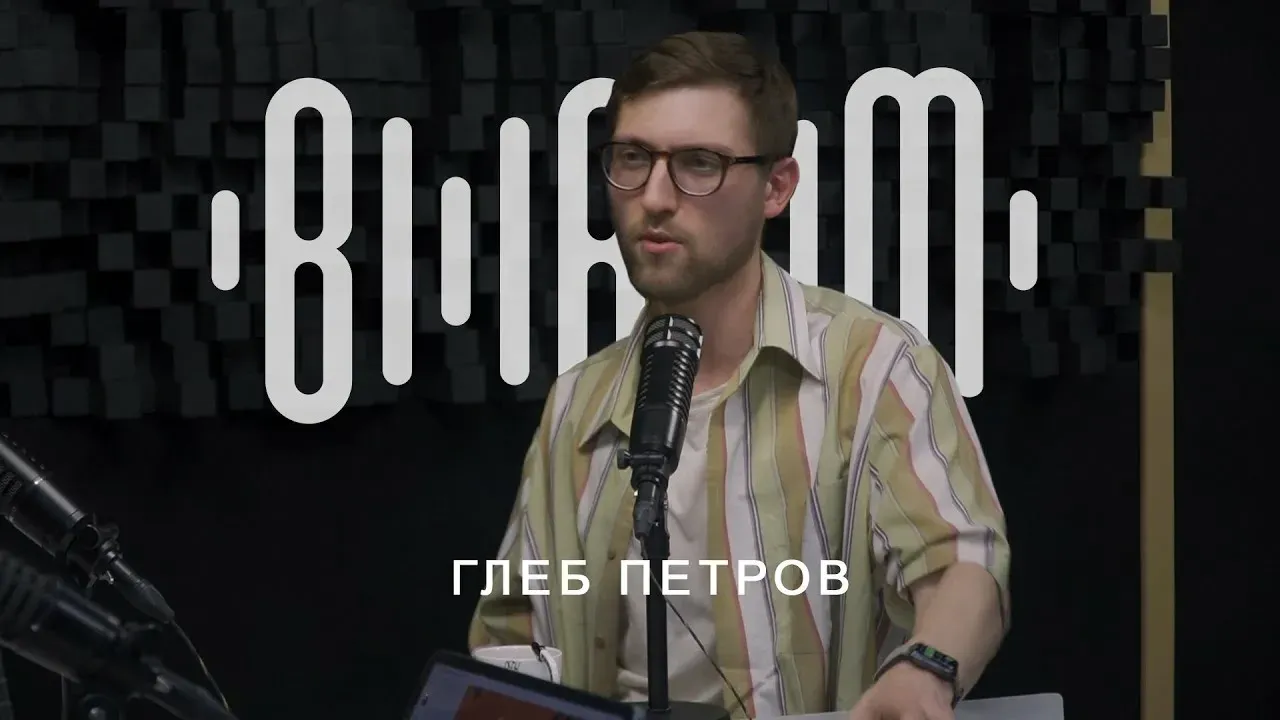 Глеб Петров, известный по озвучке Режиссёра из Death Stranding, дал голос Энцо Фавара в Mafia: The Old Country