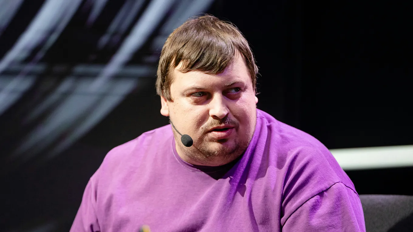 Михаил Dosia Столяров