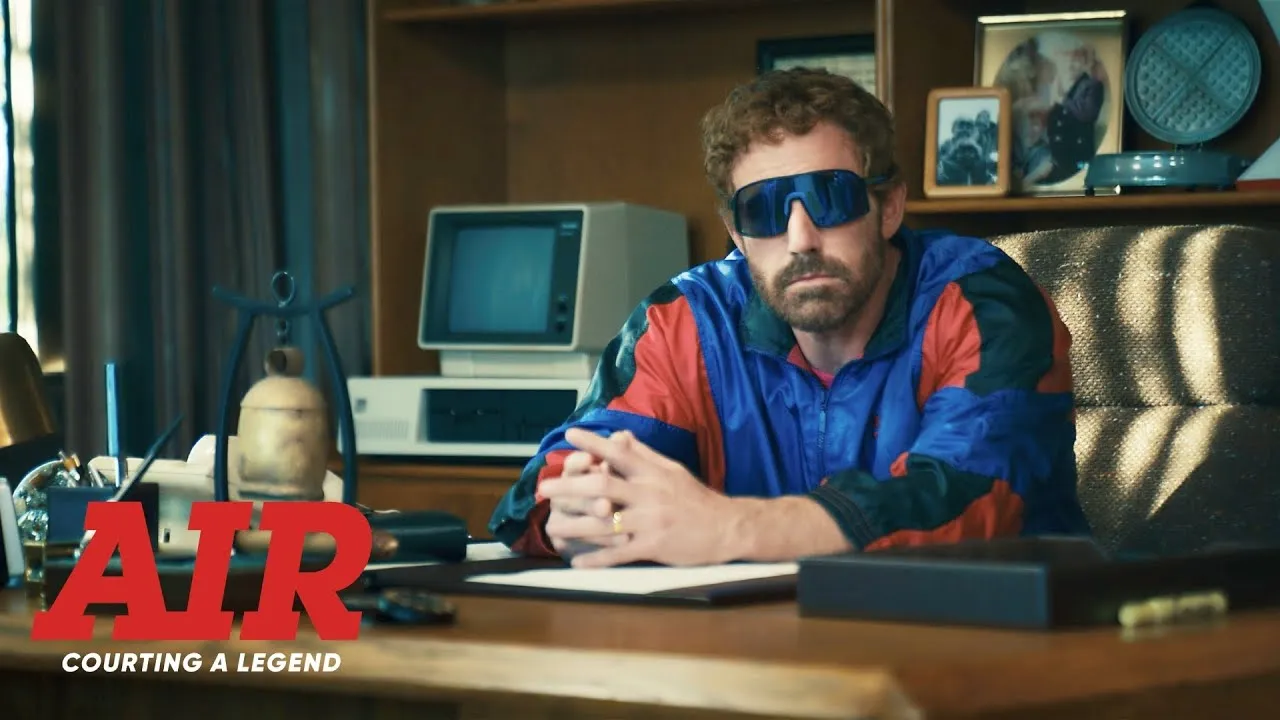 Бен Аффлек снял фильм про Nike и Майкла Джордана. Как посмотреть «AIR: Большой прыжок» из России?