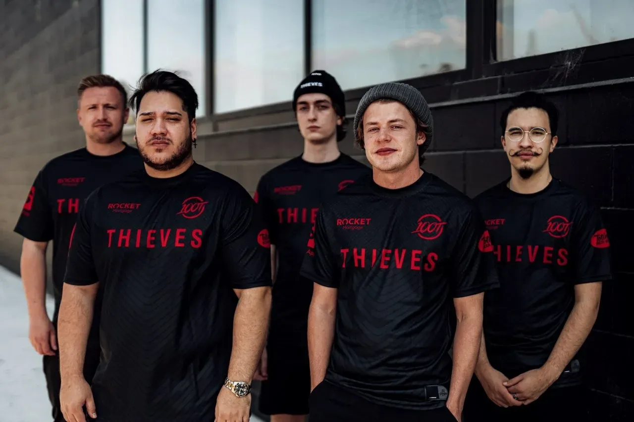 31 октября 2019 года 100 Thieves полностью выкупила австралийский состав Renegades, на тот момент занимавший 21 место в рейтинге HLTV