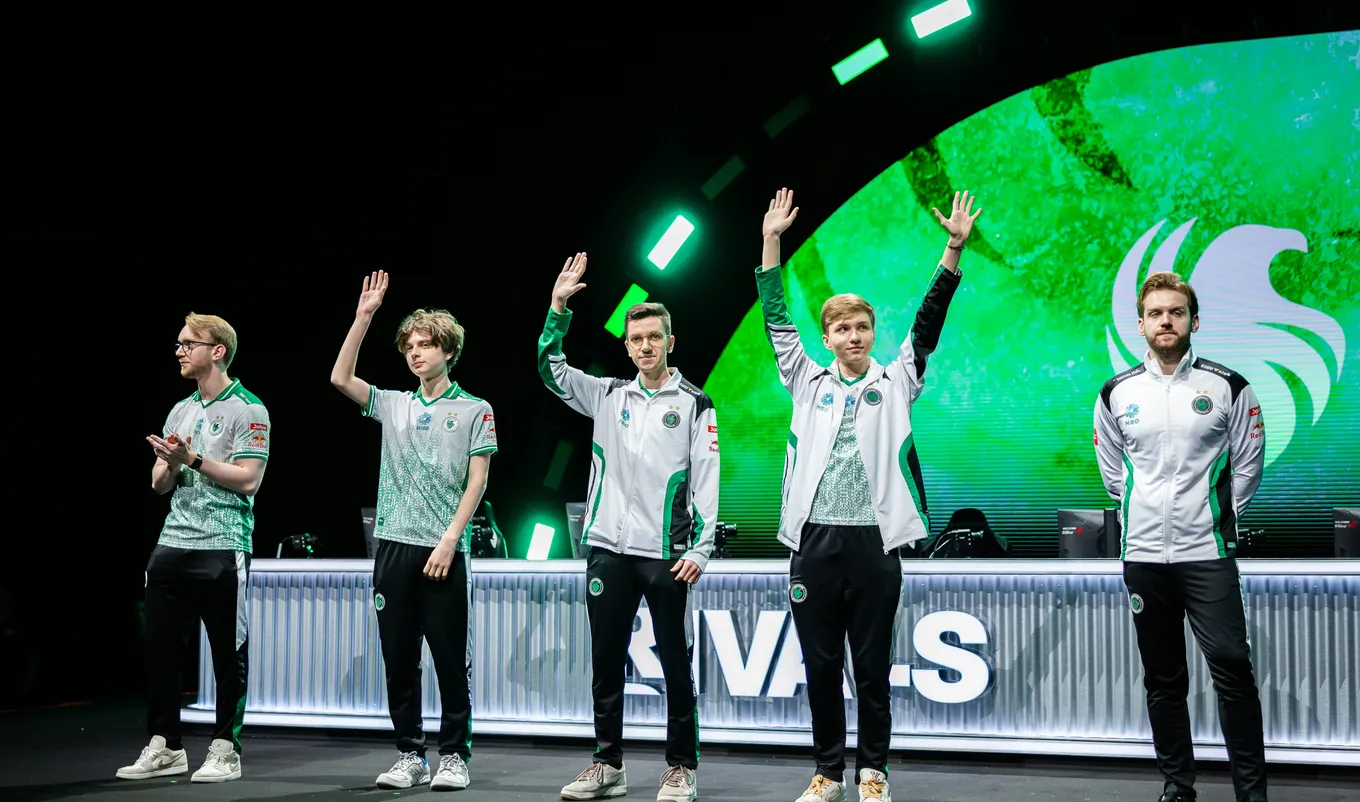 Прогноз на матч Falcons – Vitality: «соколы» возьмут реванш за финал ESL Pro League