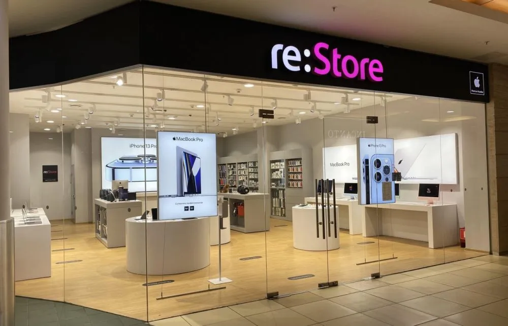 Пустой магазин re:Store весной 2022 года