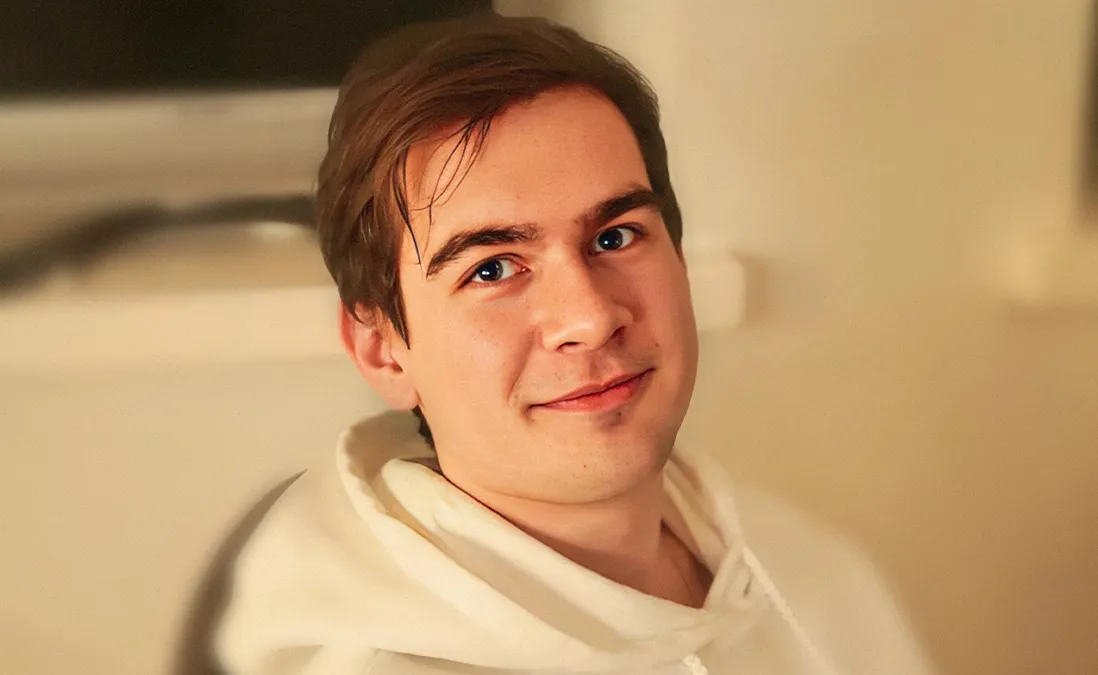 Стример bratishkinoff