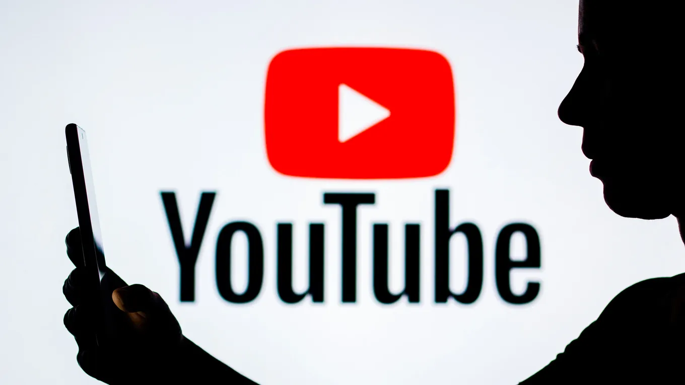 По данным Mediascope, дневная аудитория у YouTube в России равна примерна 55-56 млн человек