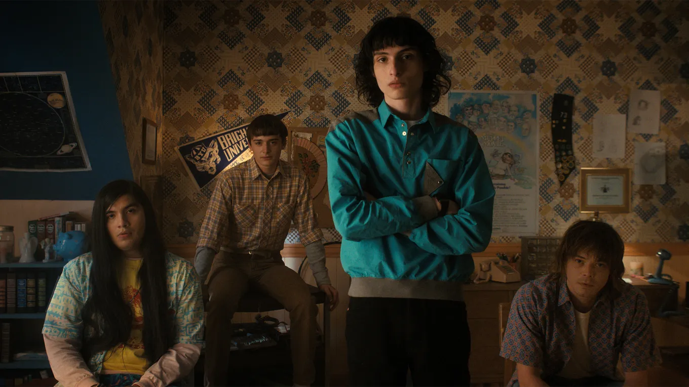 Очень странные дела (Stranger Things)