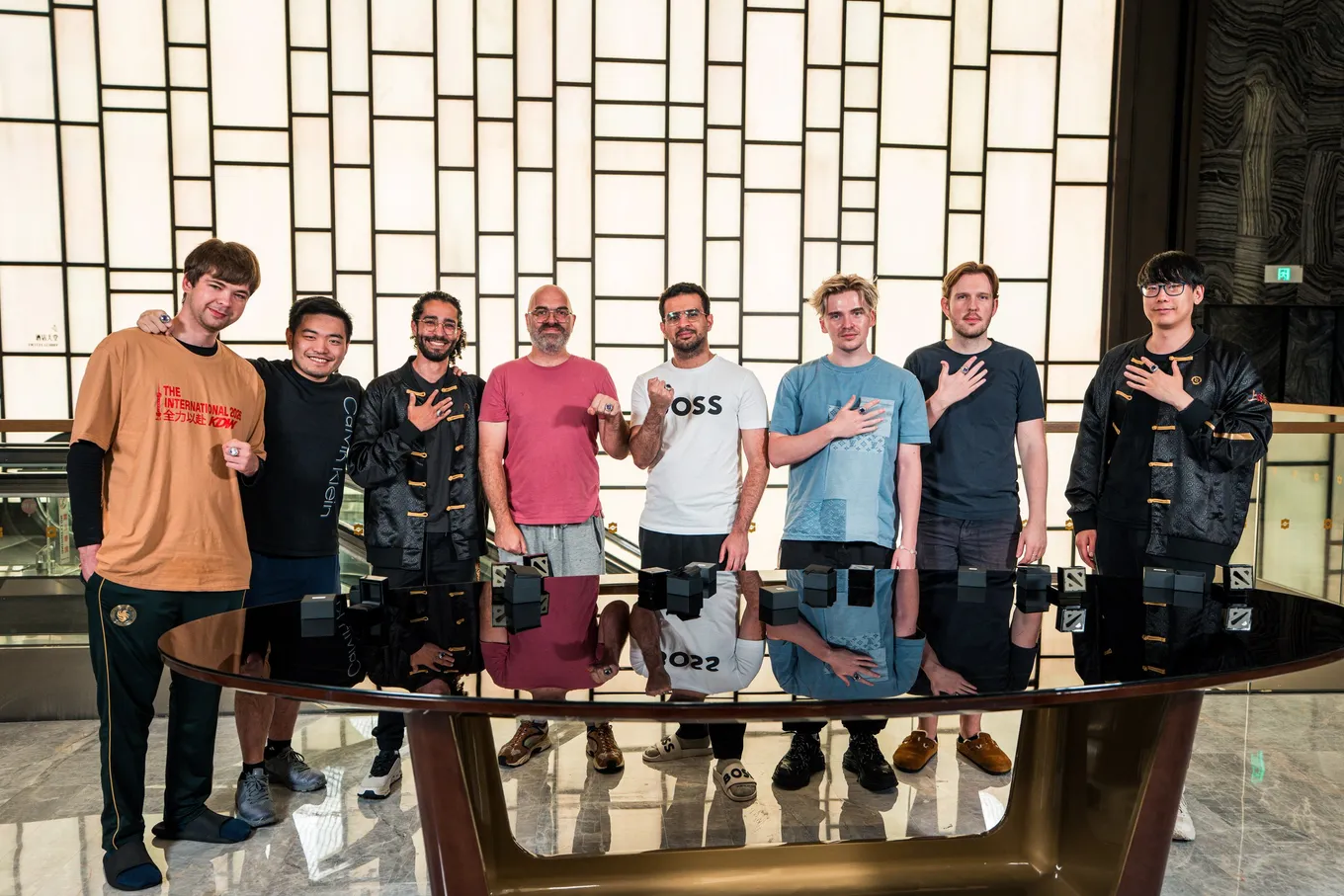 Прогноз на матч Team Falcons – Vici Gaming: действующие чемпионы продолжат борьбу