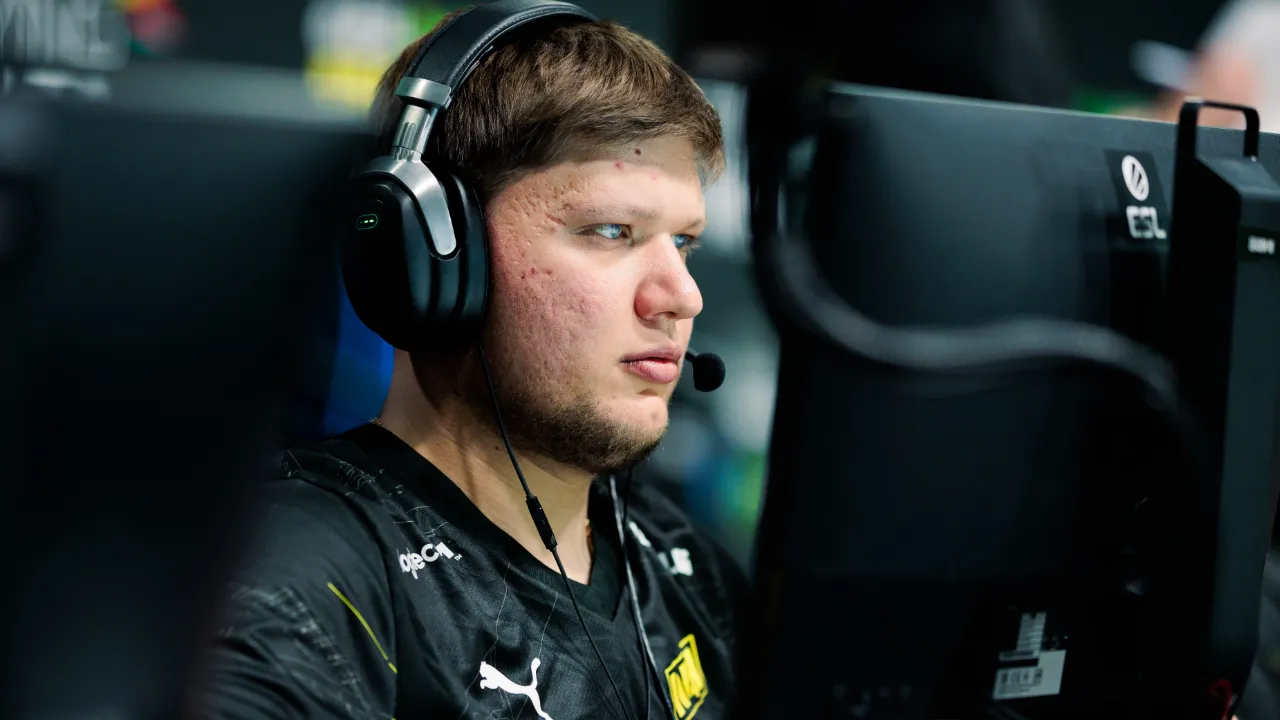 Александр s1mple Костылев