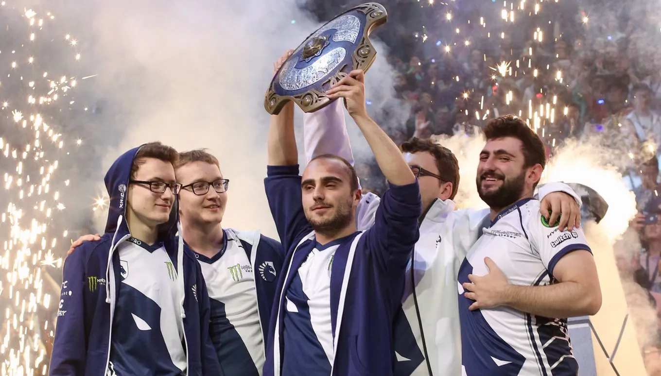 Для Куро KuroKy Салехи Тахасоми TI 7 стал седьмым Интом и принёс ему первый Аегис после поражения в финале турнира 2013 года